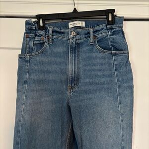 Abercrombie & Fitch Curve Love Ultra High Rise 90s Straight Jean